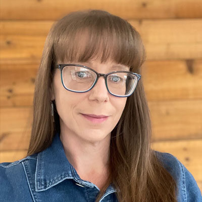 Sara Creighton, Customer Service Representative (CSR), Lincoln City, OR